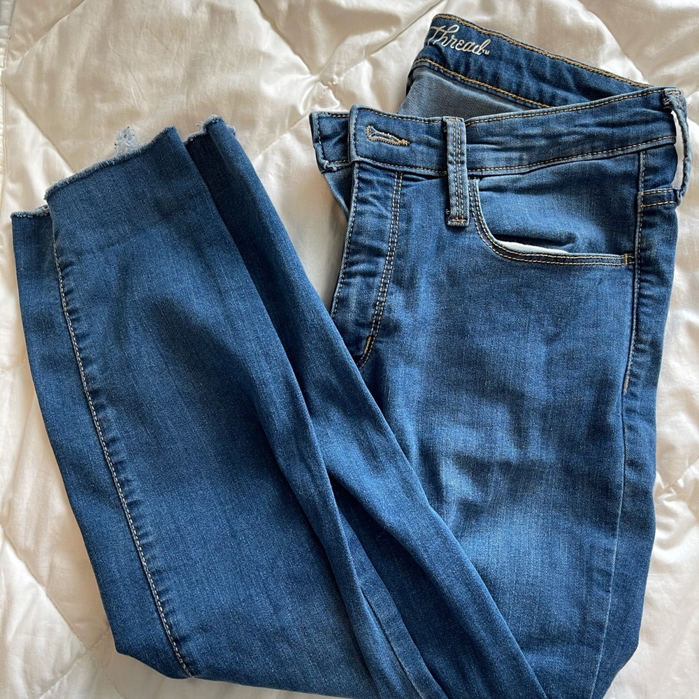 Skinny Jeans with Cute Frayed Ankle